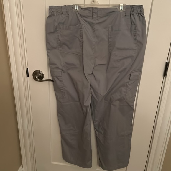 White Cross Grey Scrub Pants, size XL - Picture 4 of 7